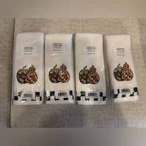 MacKenzie-Childs Pumpkin Party Fingertip Towel set of four brand new